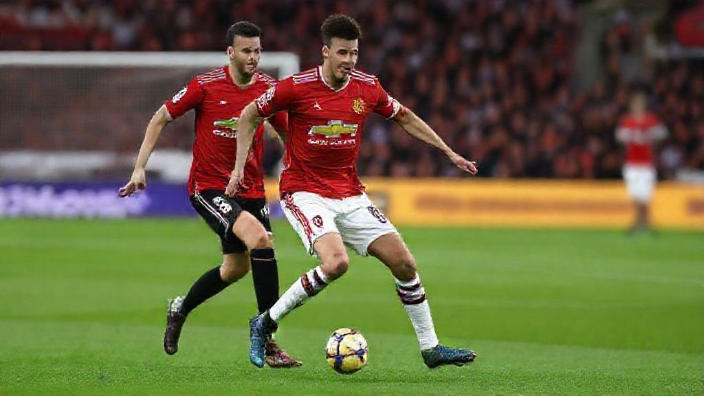 曼联中场大洗牌：B费未来成疑 卡塞米罗或离队